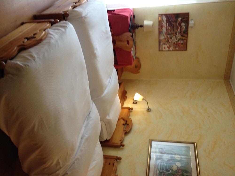 Meuble Villa Neve Cortina d'Ampezzo Luaran gambar
