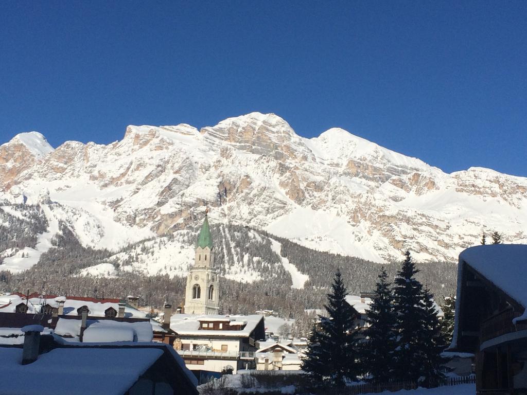 Meuble Villa Neve Cortina d'Ampezzo Luaran gambar