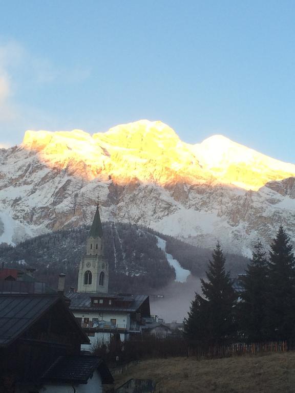 Meuble Villa Neve Cortina d'Ampezzo Luaran gambar