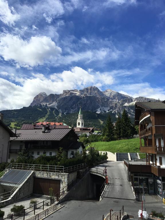 Meuble Villa Neve Cortina d'Ampezzo Luaran gambar