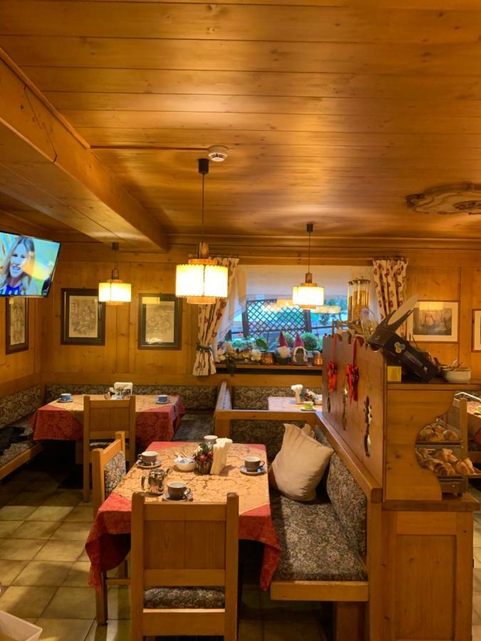 Meuble Villa Neve Cortina d'Ampezzo Luaran gambar